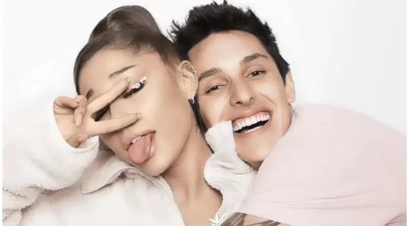 However, the rumours were disproved when neighbours informed Deuxmoi that the two are not formally living together, but "Ethan is spending a lot of time at Ariana's place."